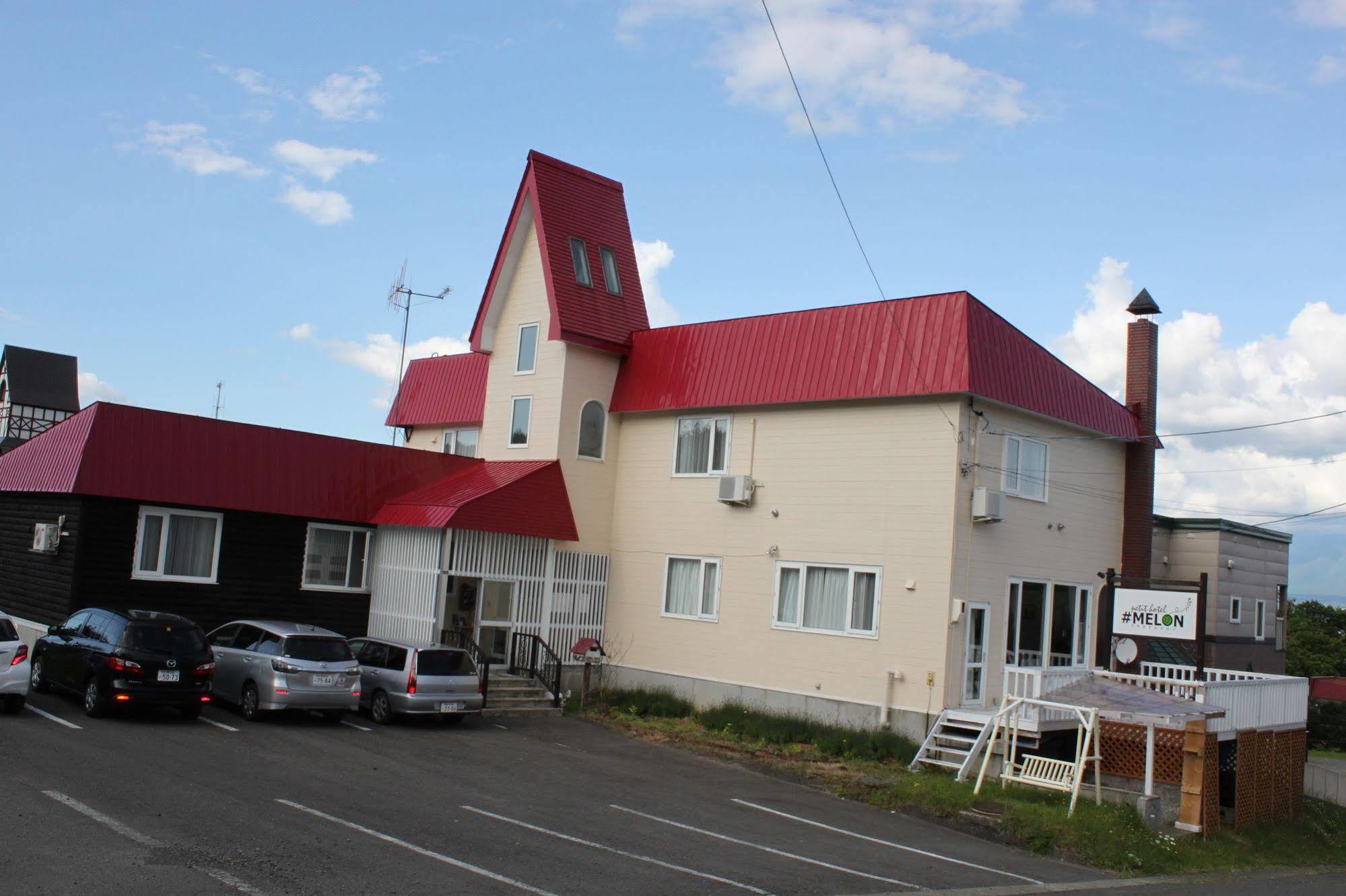 Petit Hotel Melon Furano Ngoại thất bức ảnh